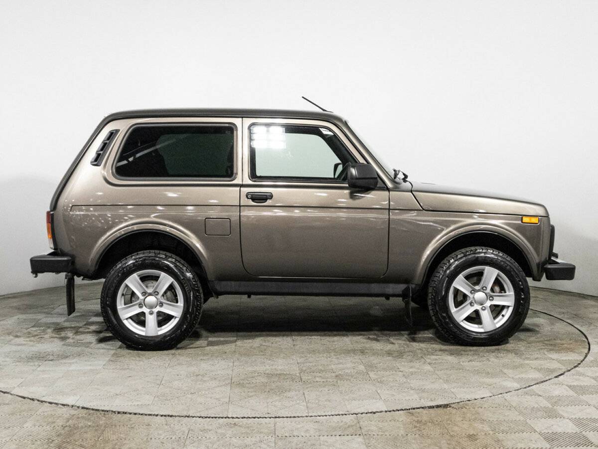 Лада (ВАЗ) Нива Лэдженд б/у, 2021, Механическая. Фото: #3