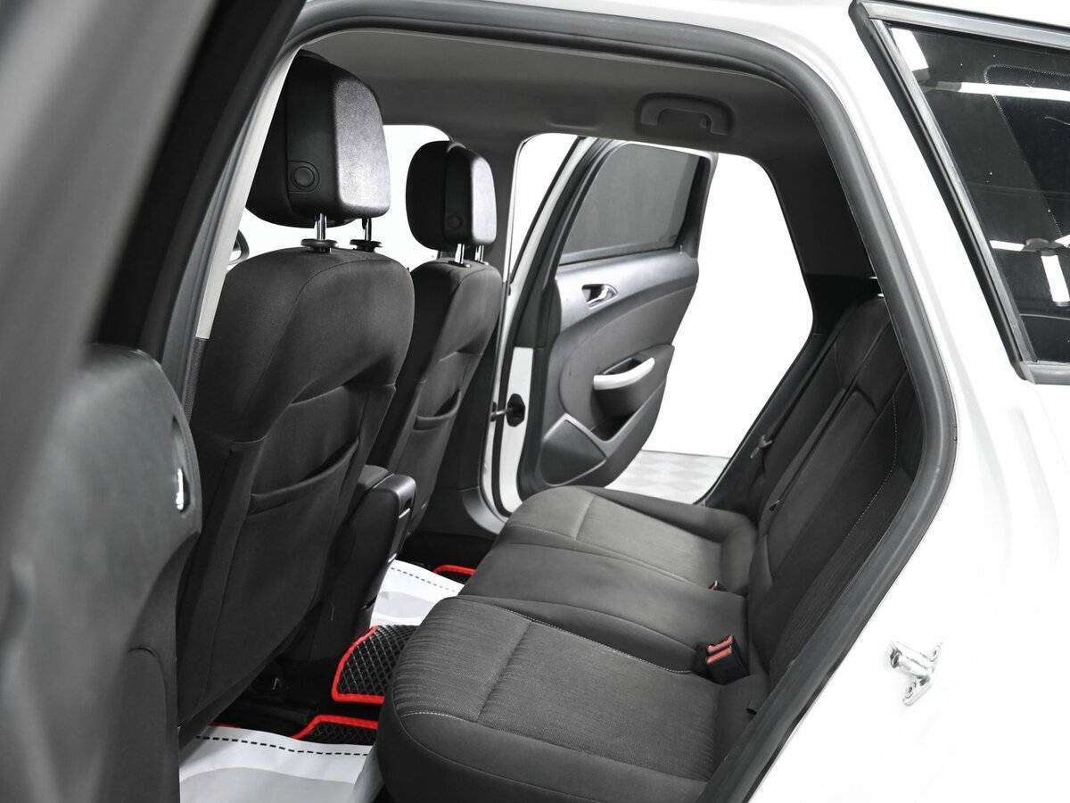 Опель Астра б/у, 2012, Автоматическая. Фото: #12