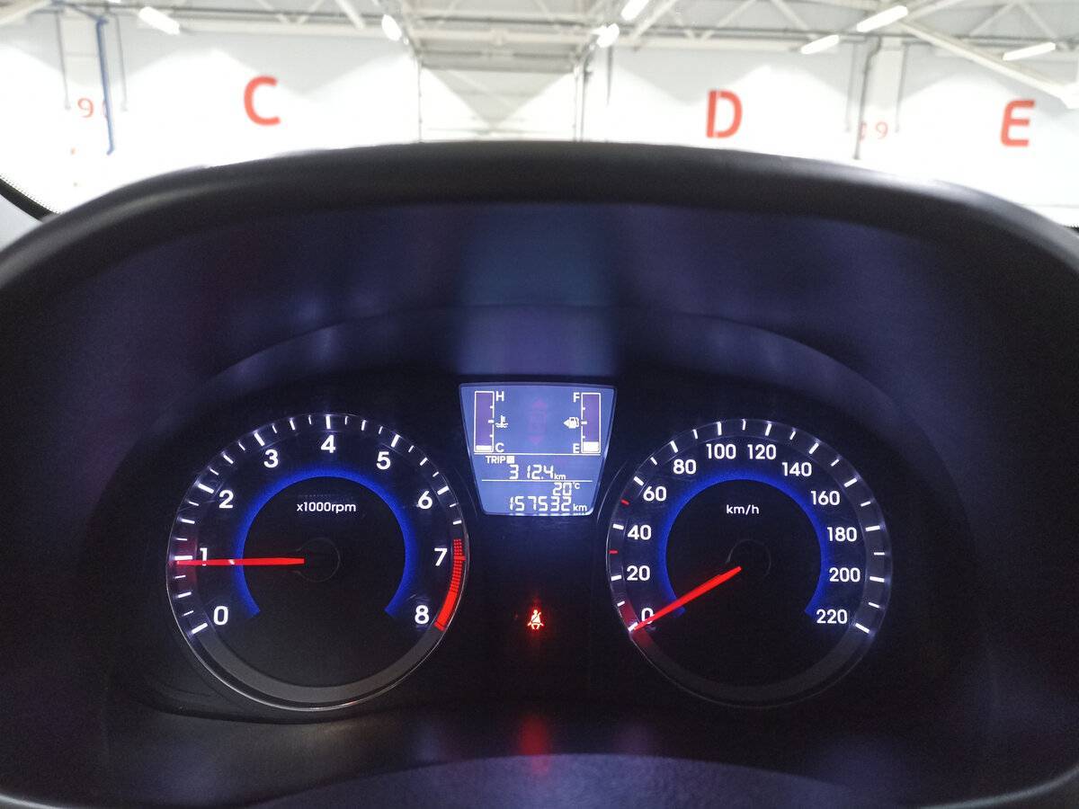 Хендай Солярис б/у, 2015, Механическая. Фото: #12