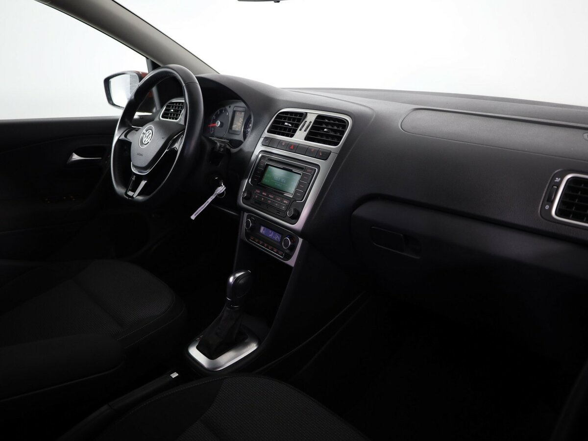 Фольксваген Поло б/у, 2015, Автоматическая. Фото: #17