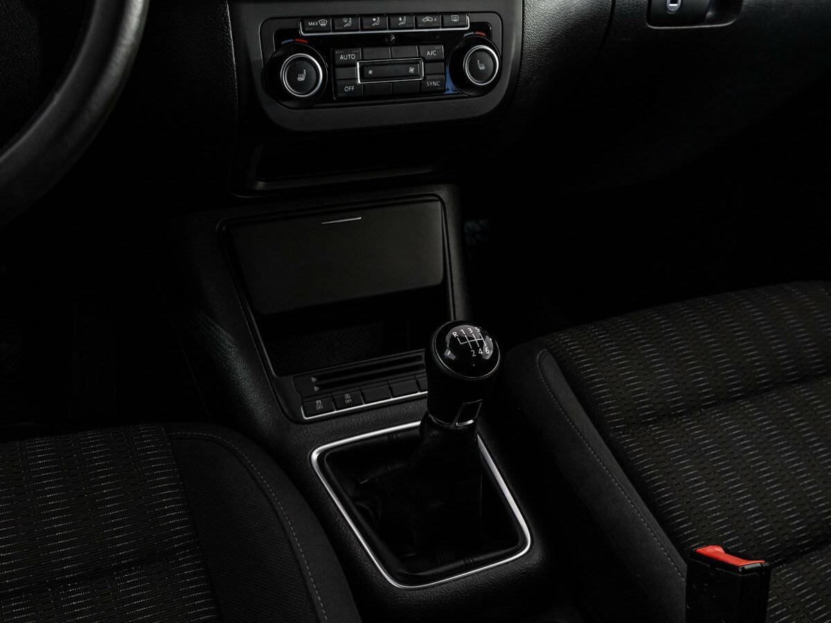 Фольксваген Тигуан б/у, 2012, Механическая. Фото: #9