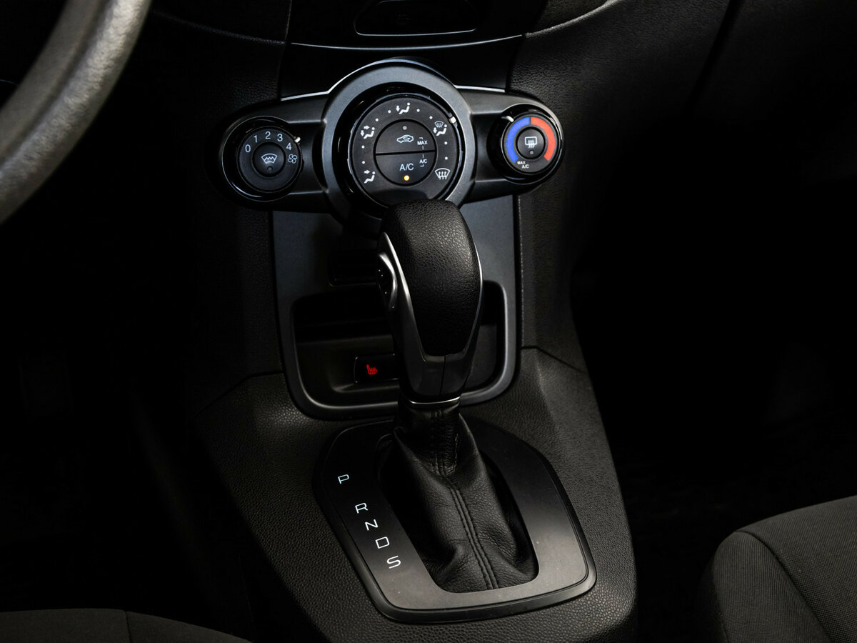 Форд Фиеста б/у, 2016, Роботизированная. Фото: #9