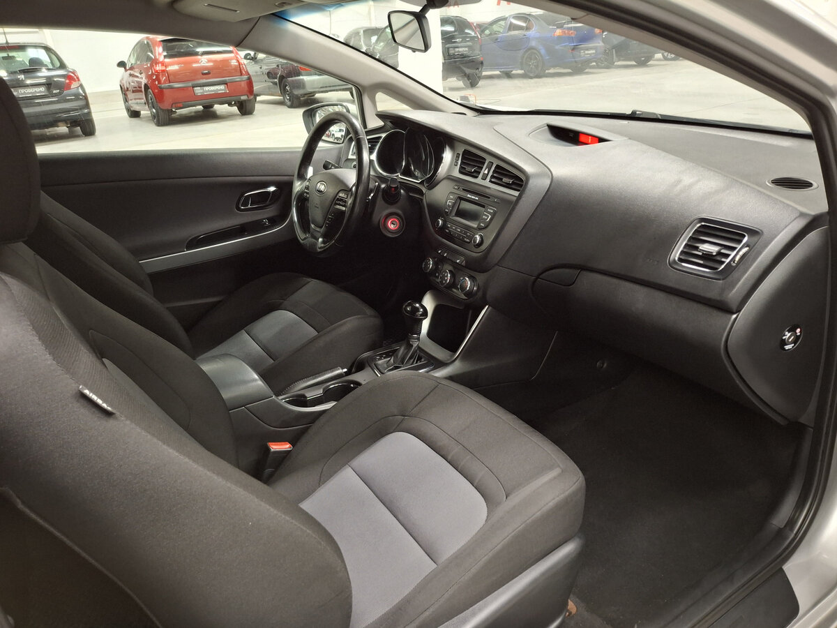 Киа Сид б/у, 2013, Автоматическая. Фото: #10