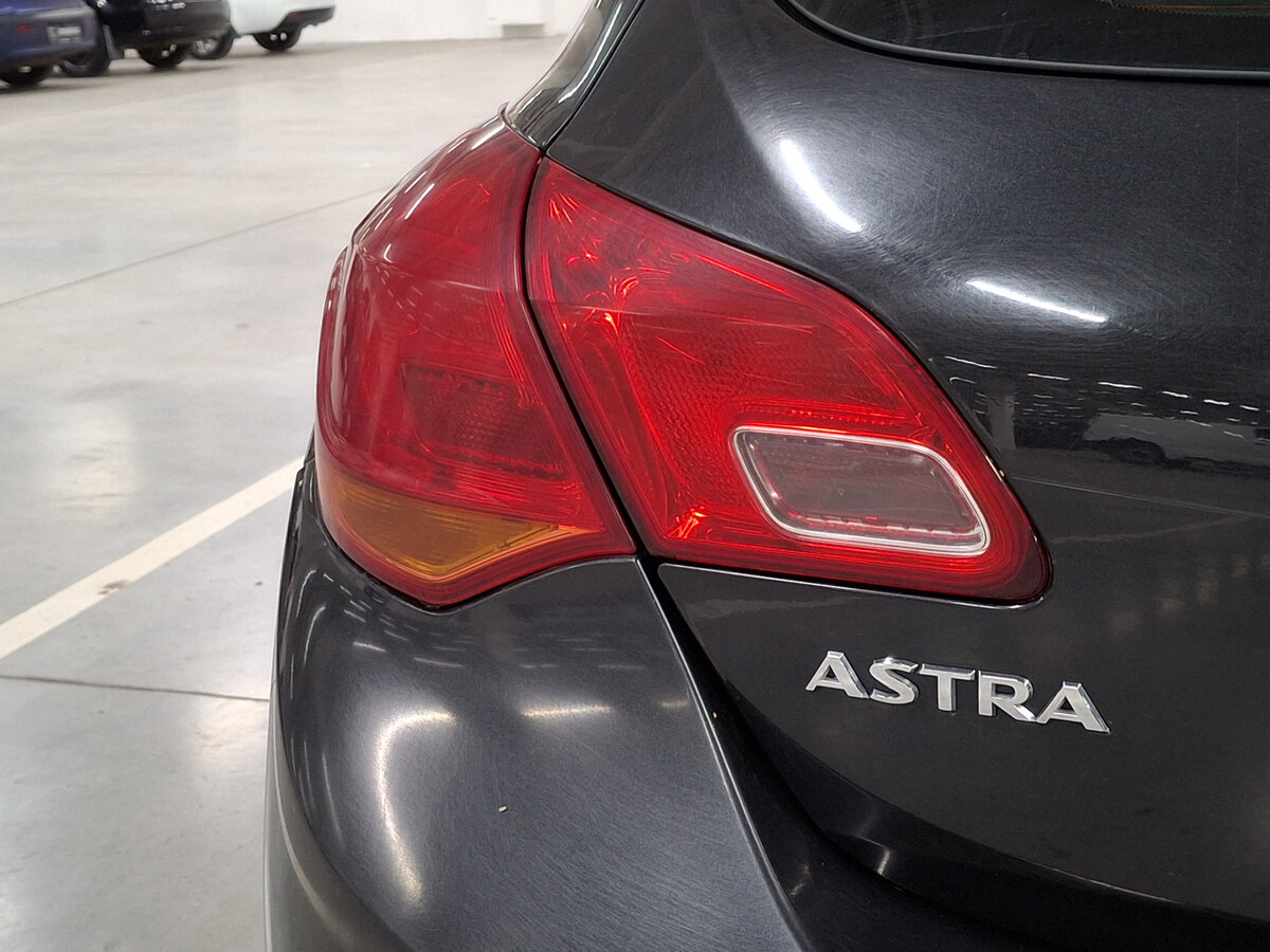 Опель Астра б/у, 2013, Автоматическая. Фото: #8