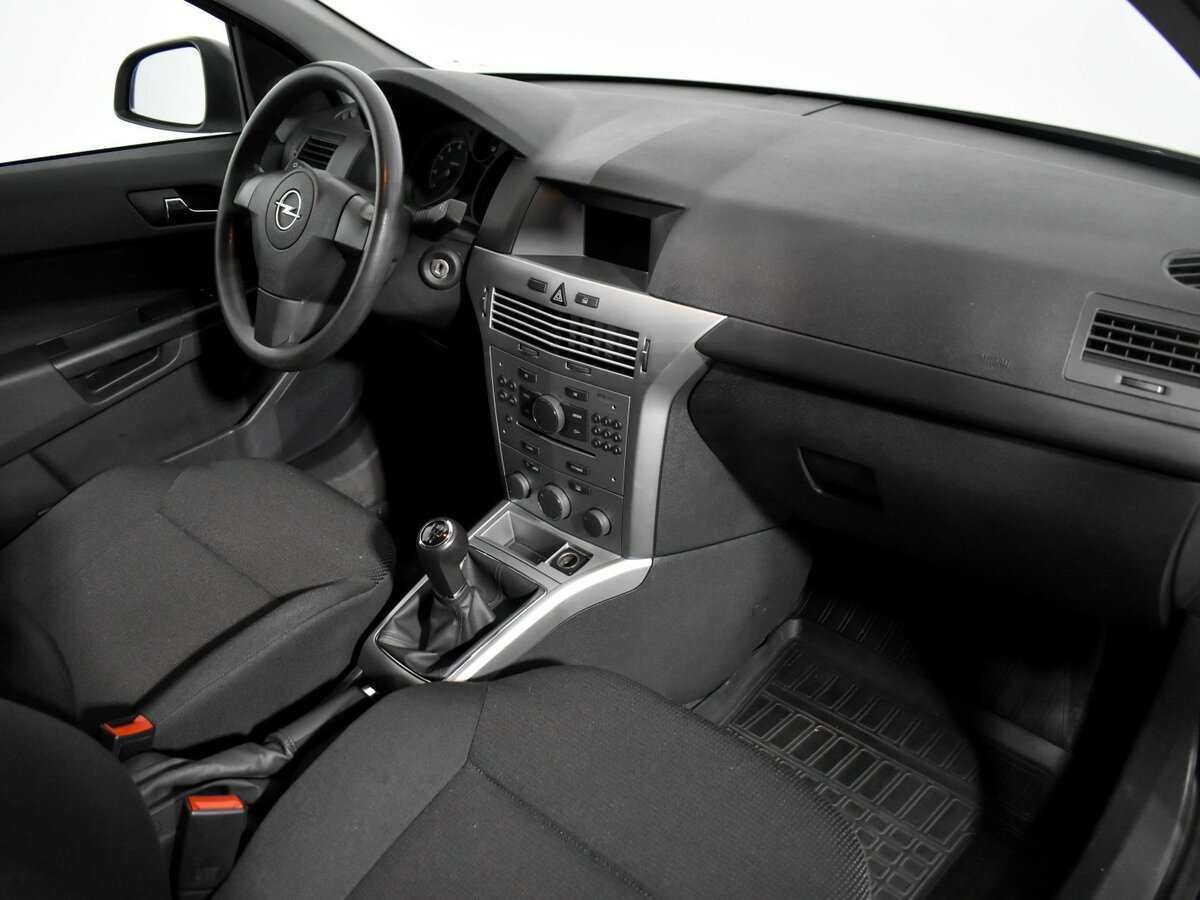 Опель Астра б/у, 2013, Механическая. Фото: #11