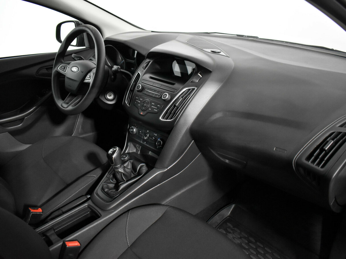 Форд Фокус б/у, 2016, Механическая. Фото: #11