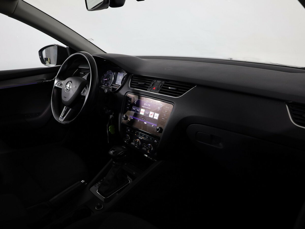 Шкода Октавия б/у, 2017, Роботизированная. Фото: #8