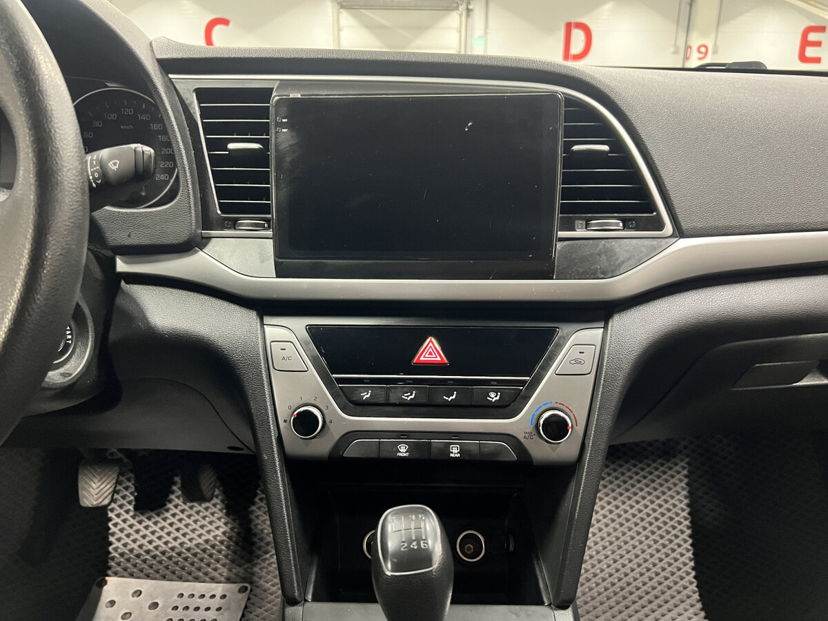 Хендай Елантра б/у, 2016, Механическая. Фото: #14