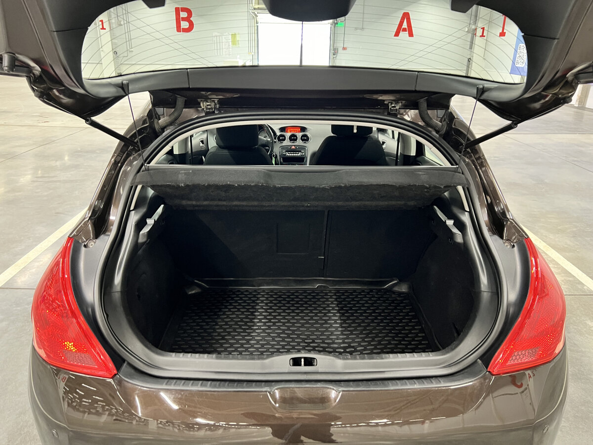 Пежо 308 б/у, 2012, Механическая. Фото: #9