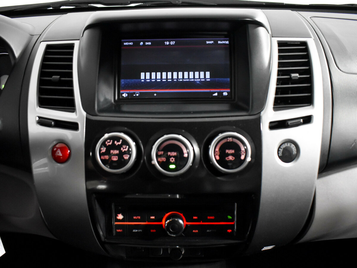 Митсубиши Паджеро Спорт б/у, 2013, Автоматическая. Фото: #12