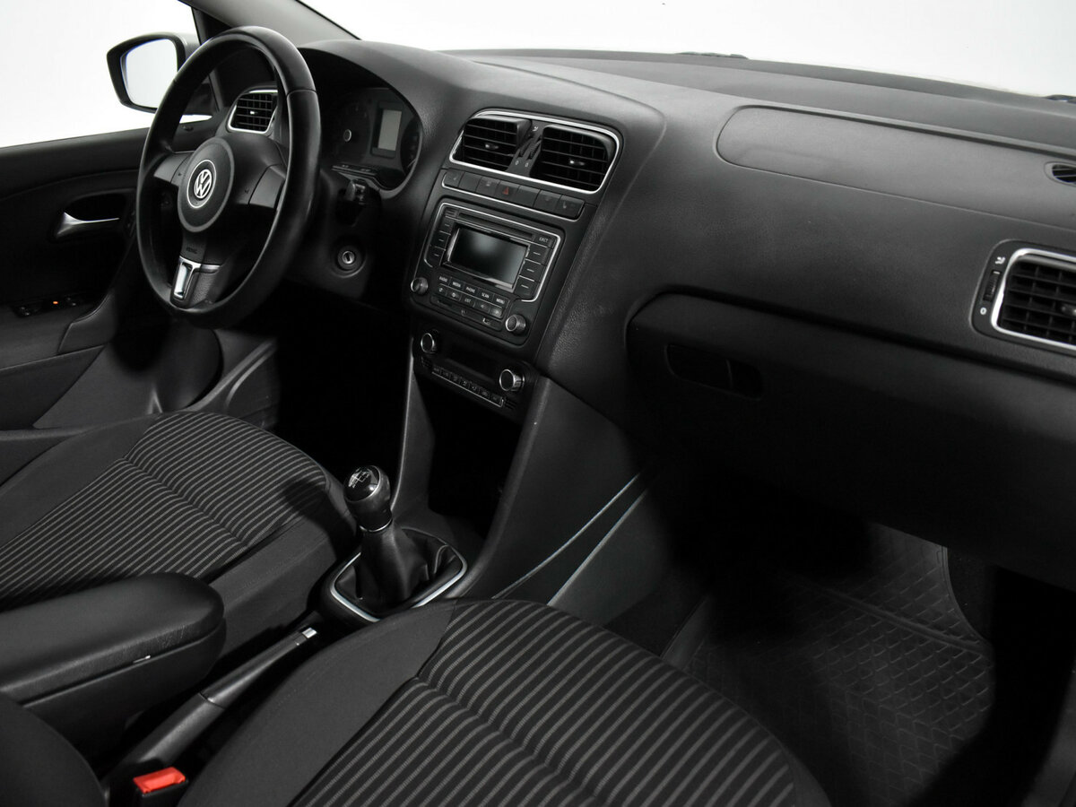 Фольксваген Поло б/у, 2015, Механическая. Фото: #11