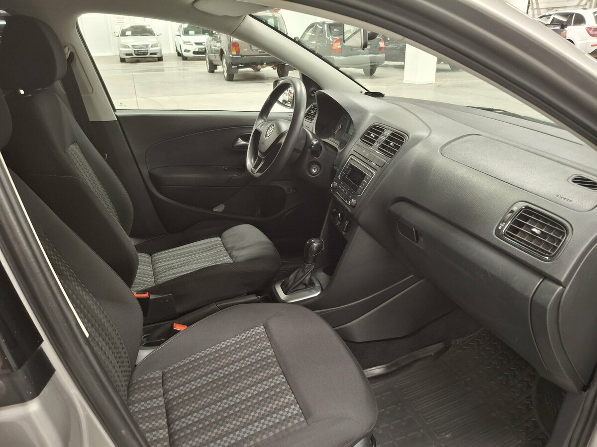 Фольксваген Поло б/у, 2018, Автоматическая. Фото: #10