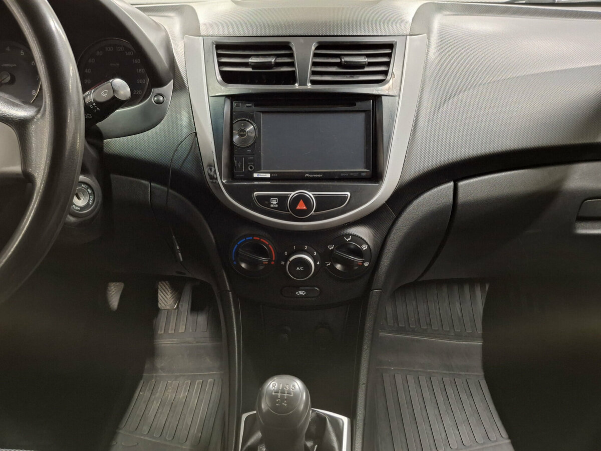 Хендай Солярис б/у, 2014, Механическая. Фото: #14