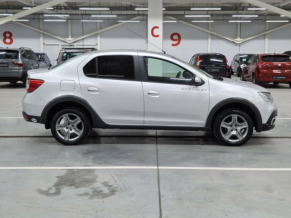 Рено Логан б/у, 2020, Автоматическая. Фото: #3