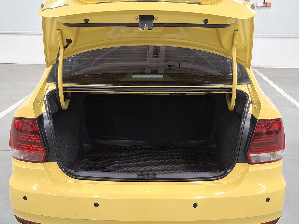 Фольксваген Поло б/у, 2017, Механическая. Фото: #9