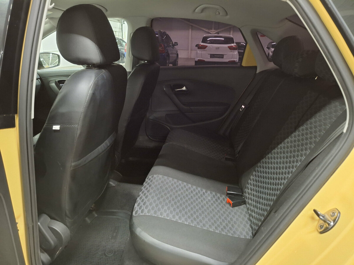 Фольксваген Поло б/у, 2017, Механическая. Фото: #11