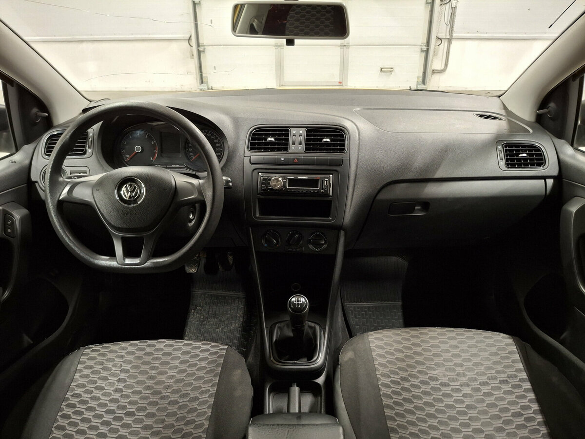 Фольксваген Поло б/у, 2017, Механическая. Фото: #13