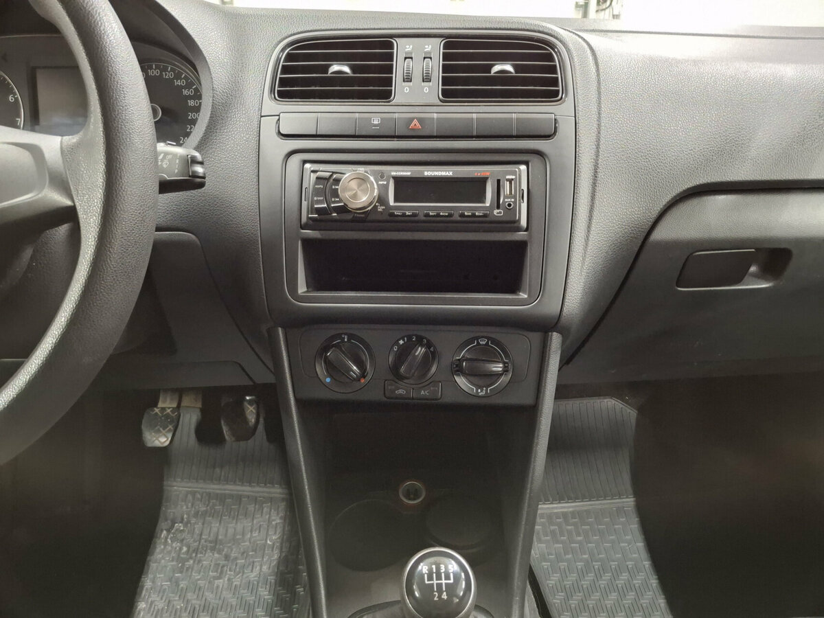 Фольксваген Поло б/у, 2017, Механическая. Фото: #14