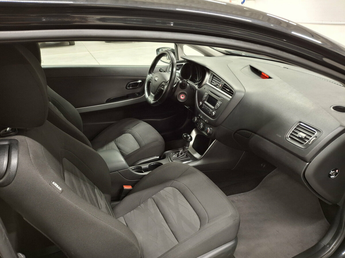 Киа Сид б/у, 2015, Автоматическая. Фото: #10